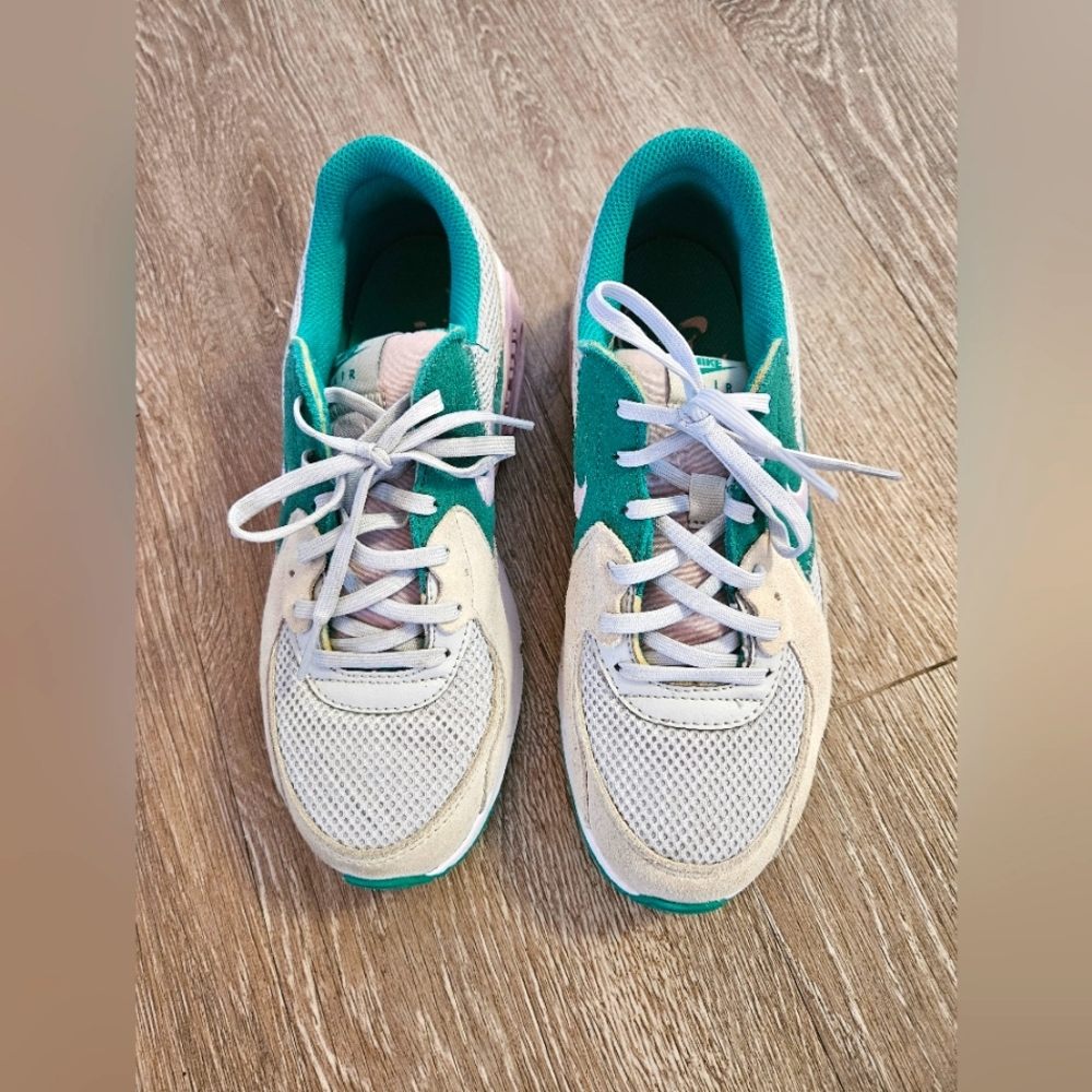 Nike sneakers size 8